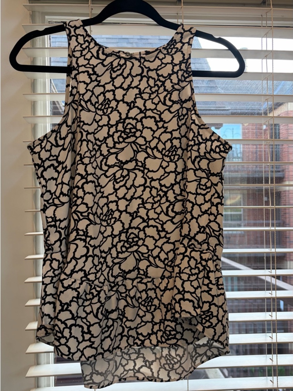 Ann Taylor Black & White Floral Sleeveless Camisole